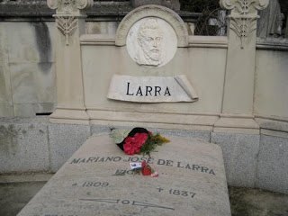 Lápida de Larra